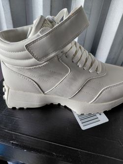DKNY