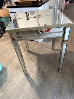 Night stand table