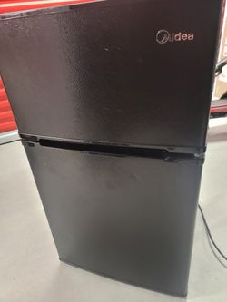 Midea 3.1 Cu Mini FRIDGE/FREEZER