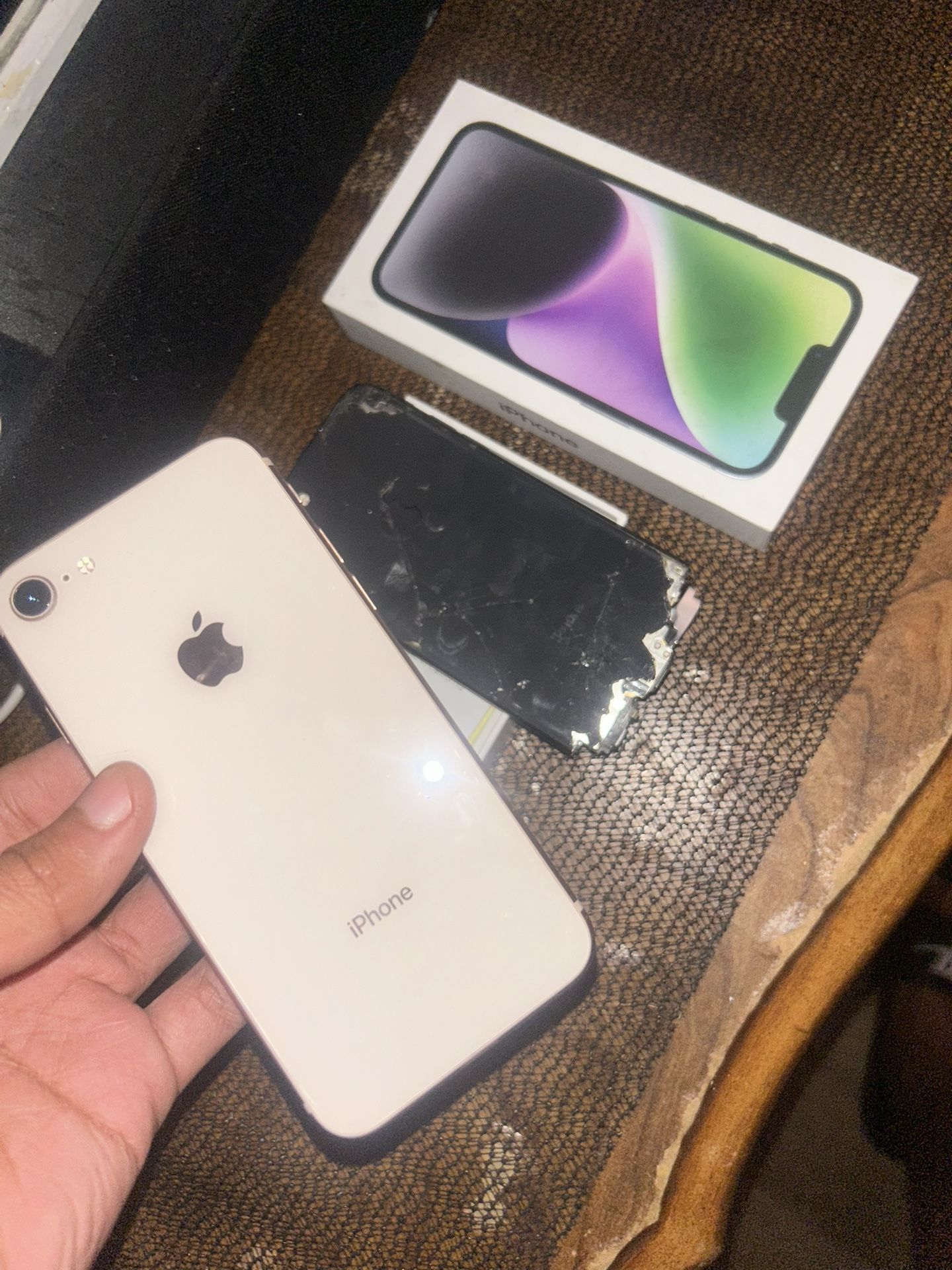 2 iPhone 8’s *Needs Fixing
