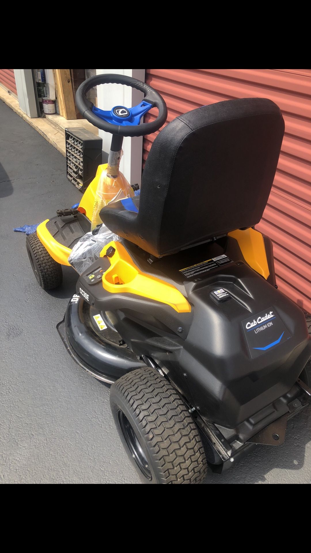 Brand new Cub Cadet 30 in. 56Volt MAX 30 Ah Battery LithiumIon