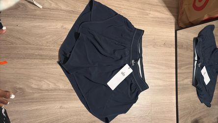 Alo | match point shorts in navy blue