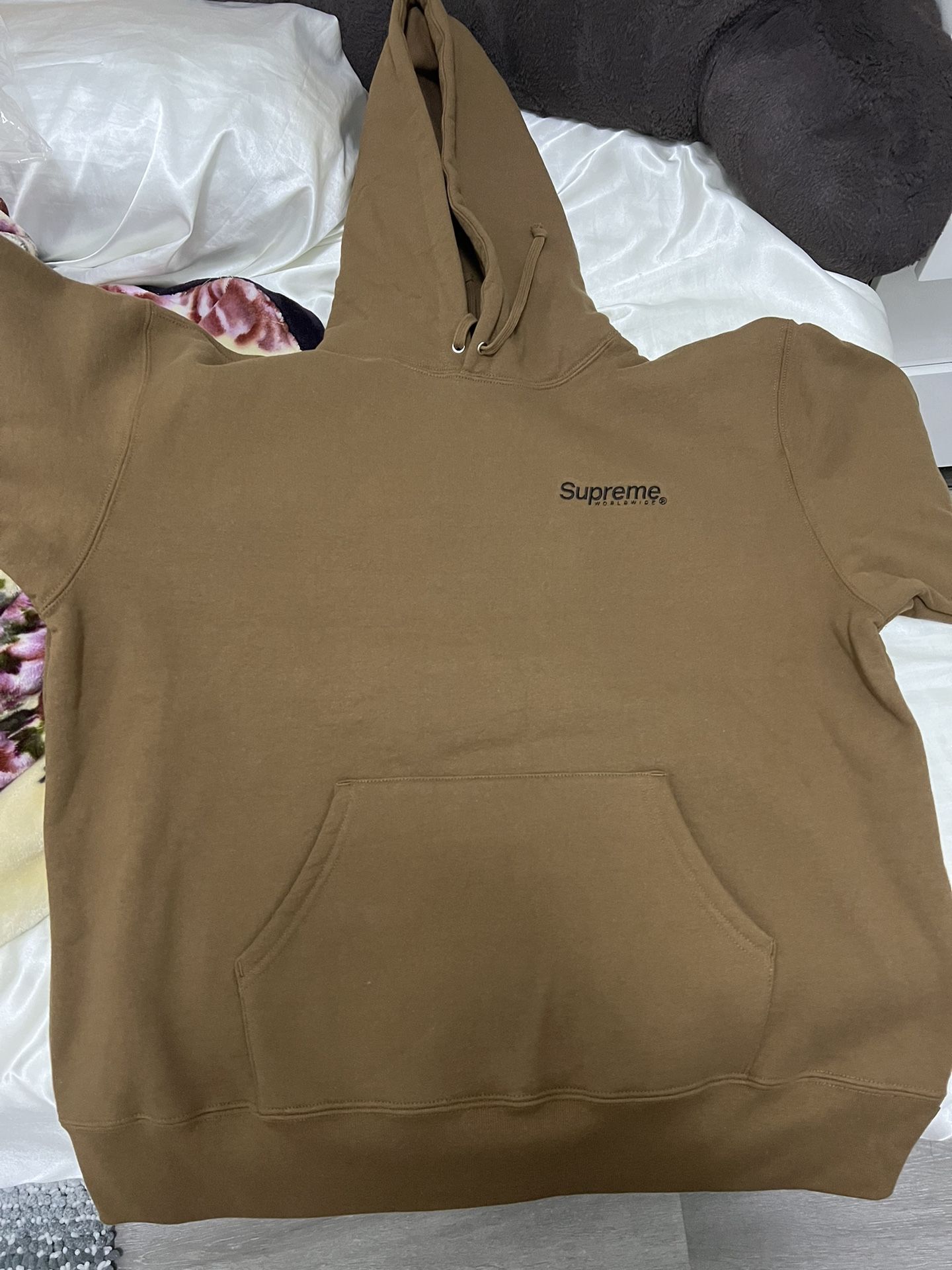 Supreme World Class Hoodie for Sale in Antioch, CA - OfferUp