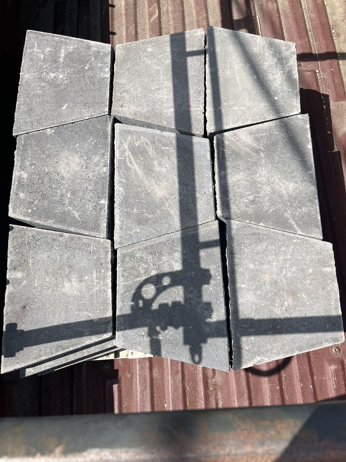 Retaining wall caps