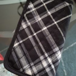 Black N White Zip Wallet, Thirty One,  New