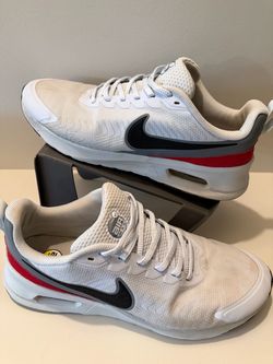 Nike Air Max Nuaxis, pre owned men’s size 13 us