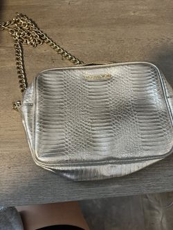 Victoria Cross Over Bag 