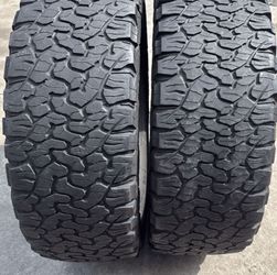 285 60 20 BfGoodrich Ko2 Set of 2 Used Super Clean Set