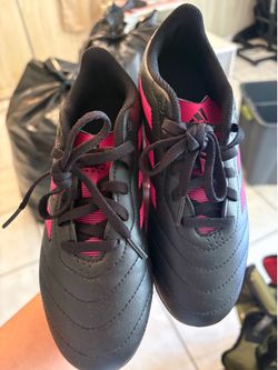 Girls soccer cleats