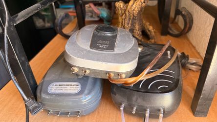 Fish tank air pumps