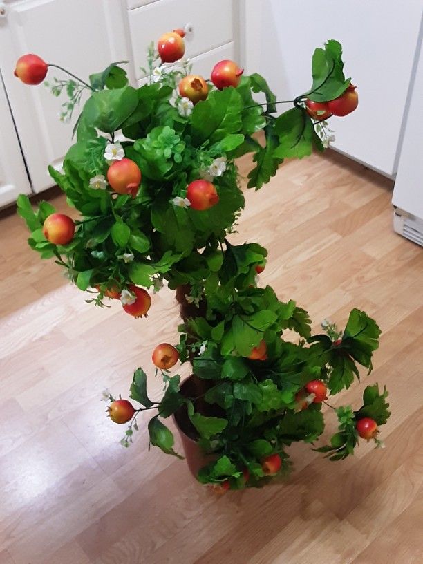 FREE fake Plant Tree Thing