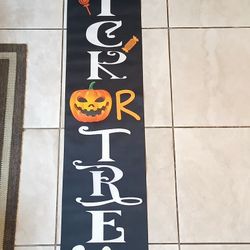Halloween Decoration TRICK OR TREAT Hanging Banner 6 Ft Long Indoor Outdoor 
