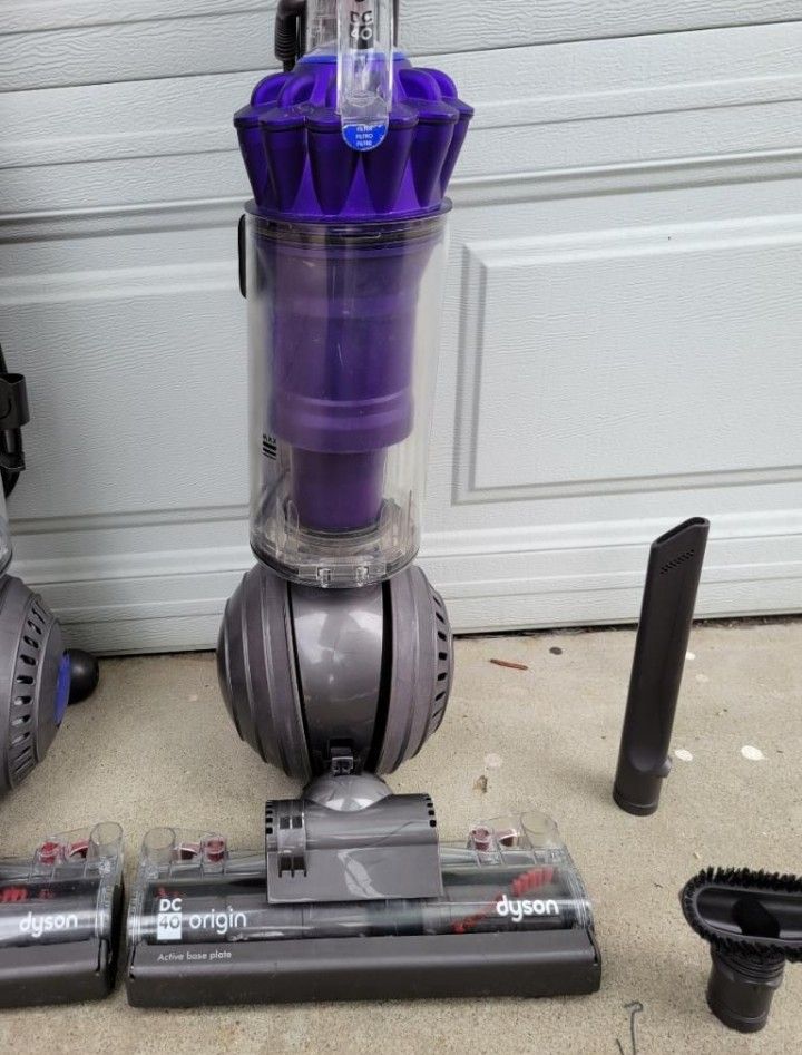 Dyson Vacuum Ball PET CAT & DOG Bagless Upright Vacuum Cleaner With