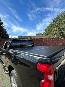 07-18 Chevy Silverado GMC Sierra 5.8ft Bed Cover