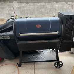 Chargriller 980 Gravity Fed Smoker