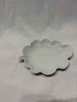 White Ceramic Leaf Swirl Trinket Candy Serving Dish Plate