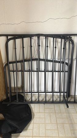 Metal bed frame *TWIN*