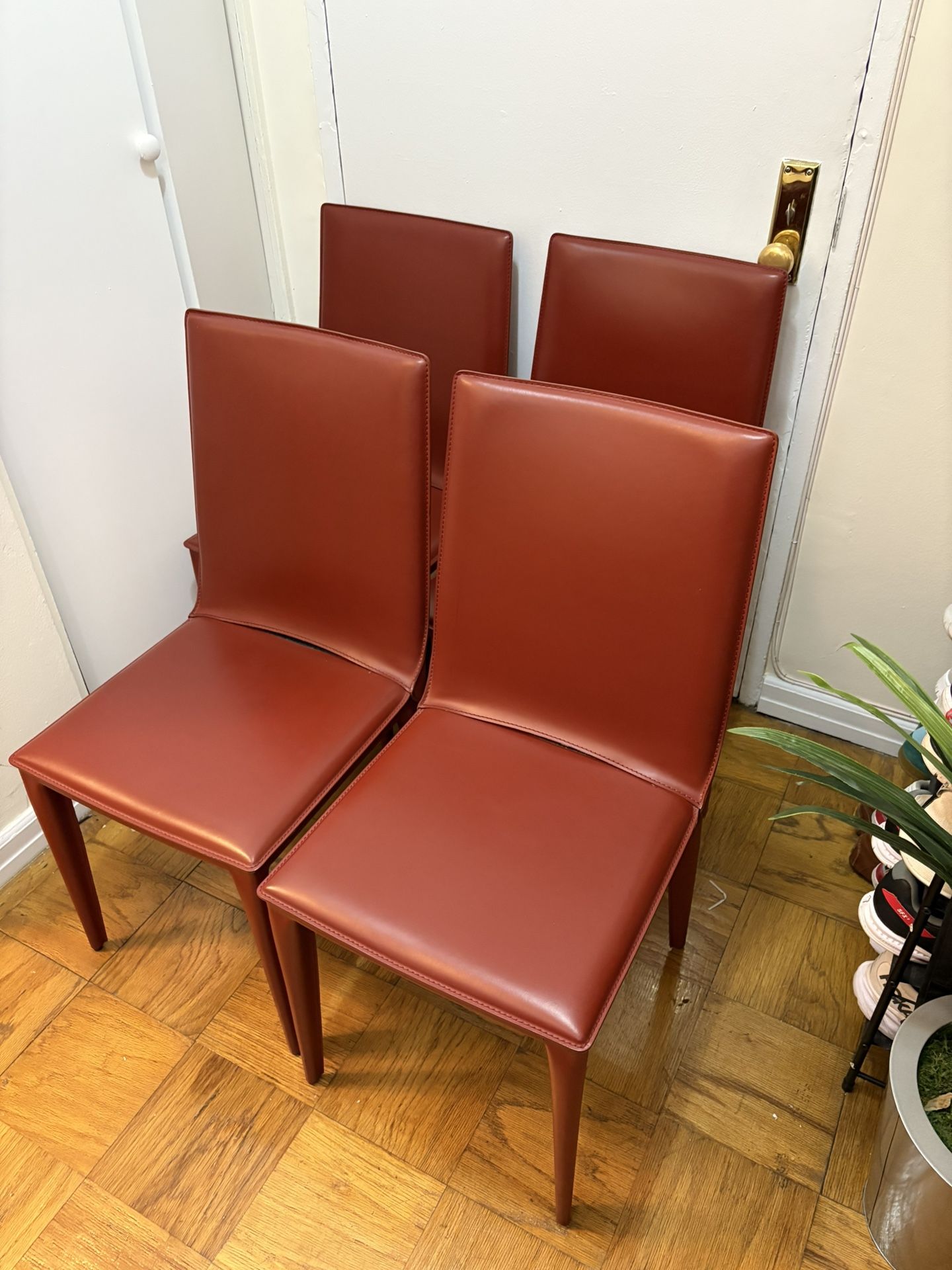 Bottega Chair by Frag
