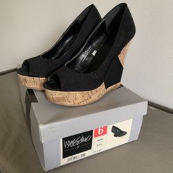 Women Wedge Heels Size 6