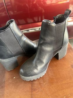 Girls boots