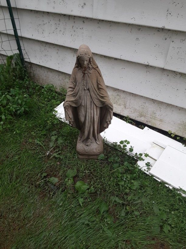 Statue