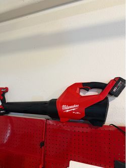 Milwaukee M18 leaf blower