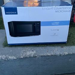 Insignia Microwave 