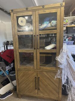 Upright Cabinet