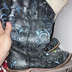 Women’s boots