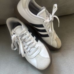 Adidas  VL Court 3.0 Size 7 Women’s 