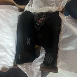 Skechers tennis shoes