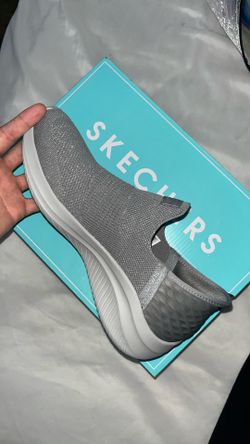 Sketchers Womens 10