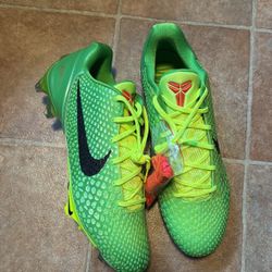 Kobe Grinch Cleats Size 15 Brand New No Box
