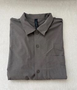Lululemon Men's Gray Button-Front Shirt