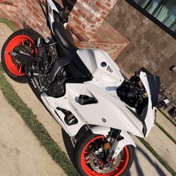 2023 Yamaha YZF - R7