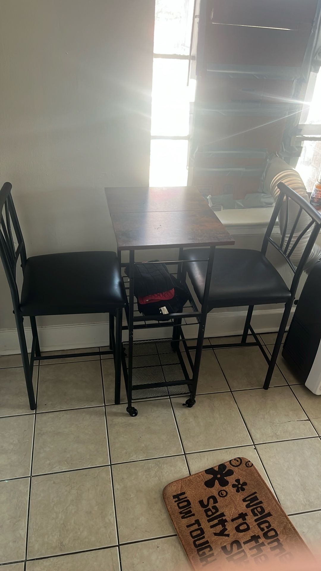 Wheel Table And Chairs