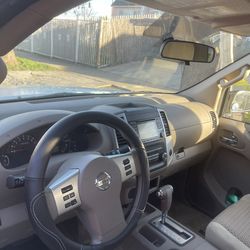 2015  Nissan Frontier