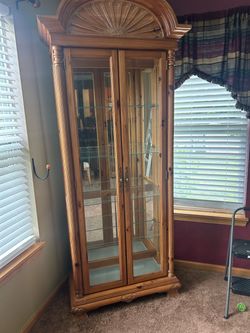 Beautiful Lighted Wood Curio Display Cabinet – Glass Shelves & Mirrored Back