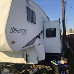 2004 Keystone Sprinter 5th Wheel Rv