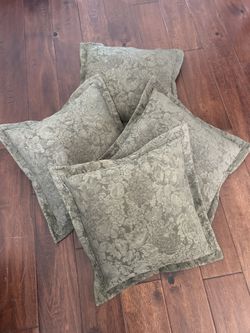 Free Couch Toss Pillows