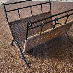 Iron Magazine Rack Stand