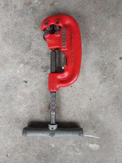 Ridgid  Four  Wheel Pipe  Cutting  (  Condition Good  )