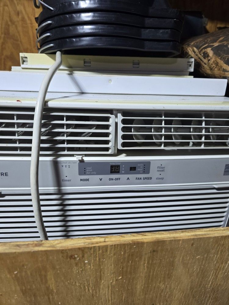 Free Small Window Unit Air Conditioner
