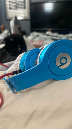 Beats by Dr Dre headphones solo hd wired