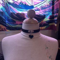 Black Heart Choker 