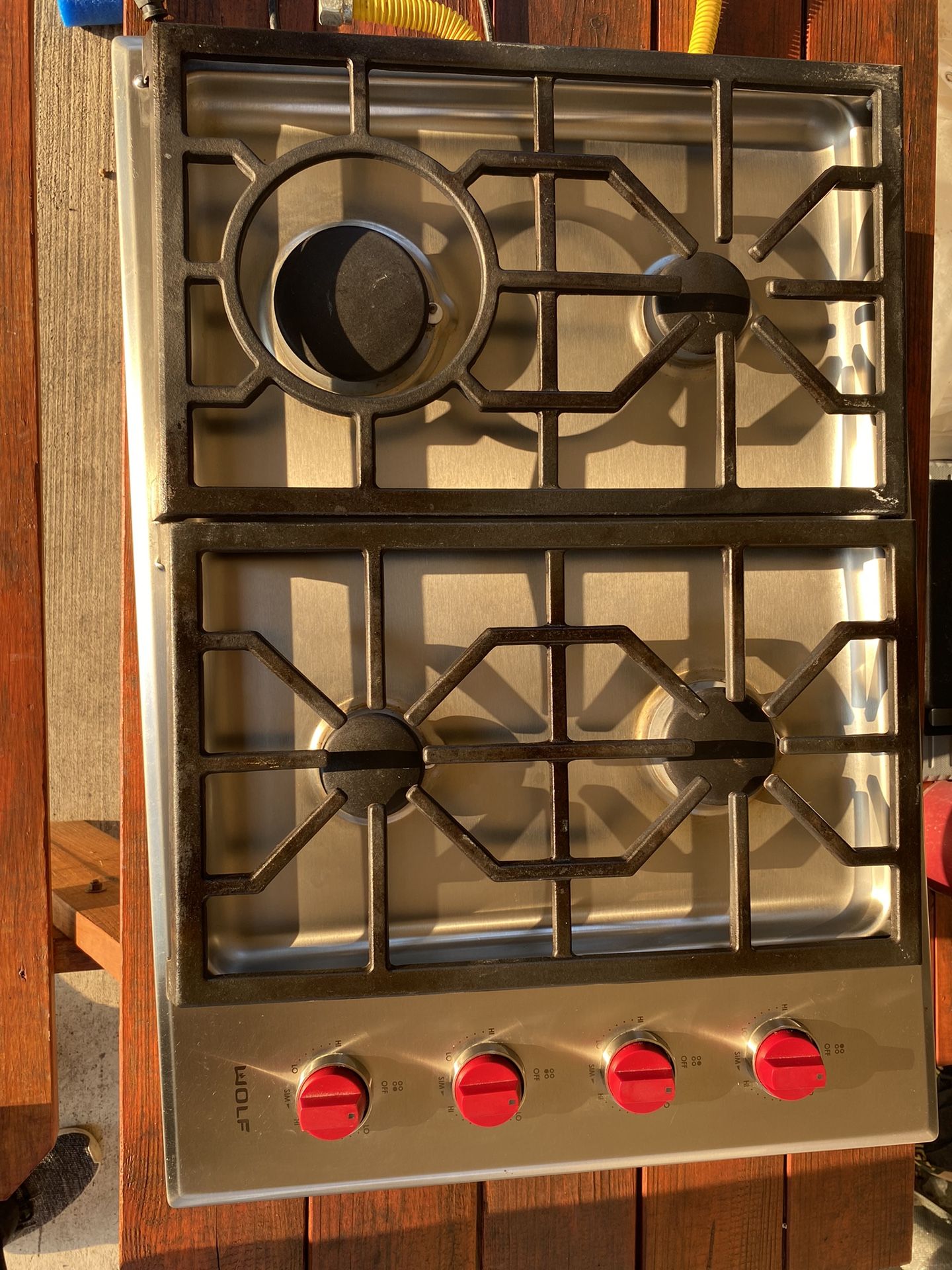 Wolf 30" Professional Gas Cooktop with 4 Burners