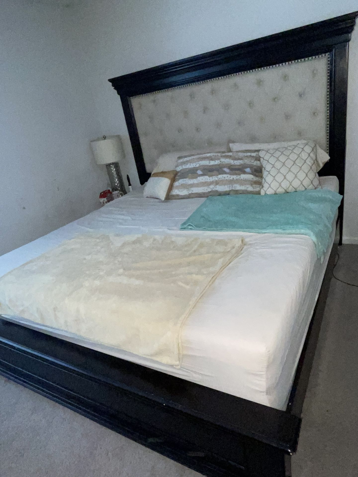 4 Piece Ashley King Size Bedroom Set
