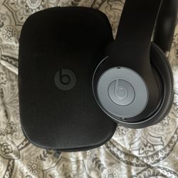 Beats - Studio Pro - Wireless Noise Cancelling Over-the-Ear Headphones