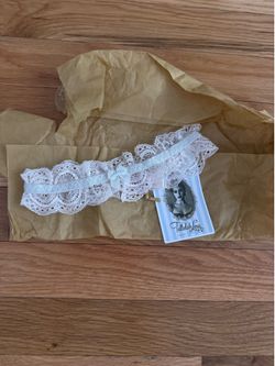 Pearl Lace Bridal Garder