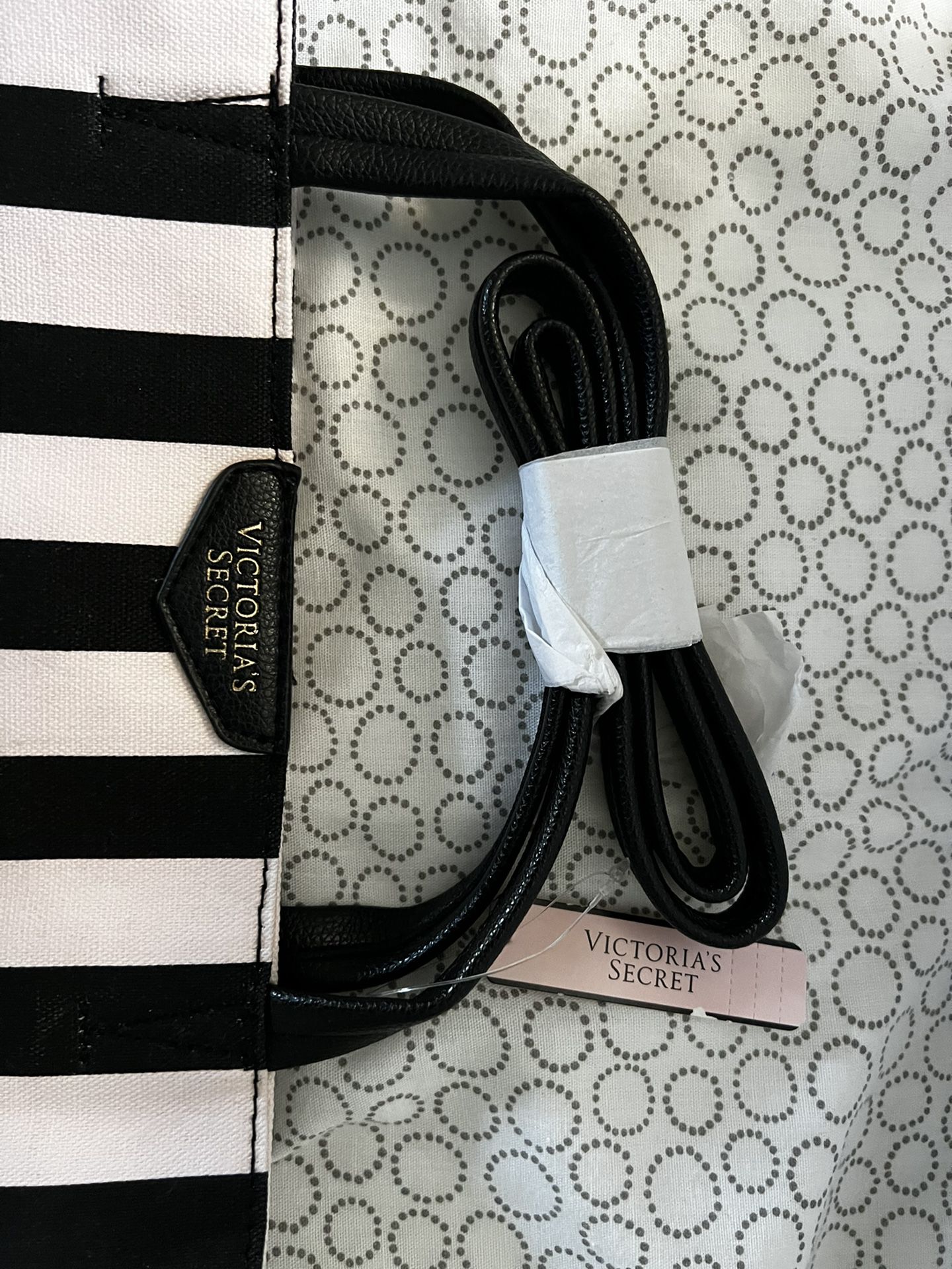 Victorias Secret Tote Bag for Sale in Los Angeles, CA - OfferUp